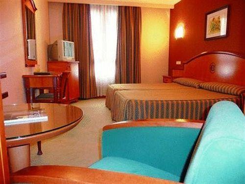 Hotel Sercotel Ciudad De 4*